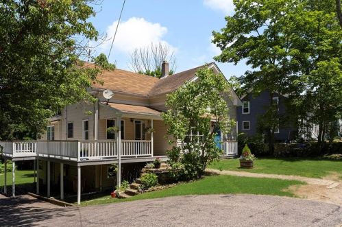 60 Highview Ave, Richmond, RI 02832-1705