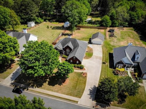 1010 Monticello Dr, Monroe GA  30655-7700 exterior