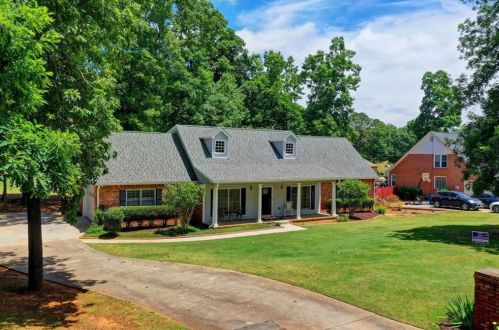 3203 Lindas Cir, Conyers GA  30013-2237 exterior