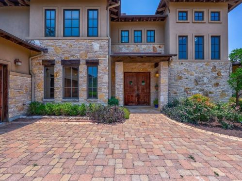 8708 Capehart Cv, Austin, TX 78733-3260