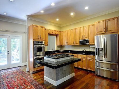 3335 Mathieson Dr, Atlanta GA  30305-1722 exterior
