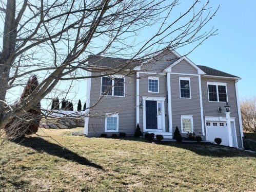 6 Tidewinds Ln, Westerly, RI 02891-2066