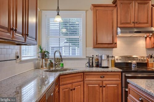 541 Prince George Dr, Lancaster PA 17601-8801 exterior