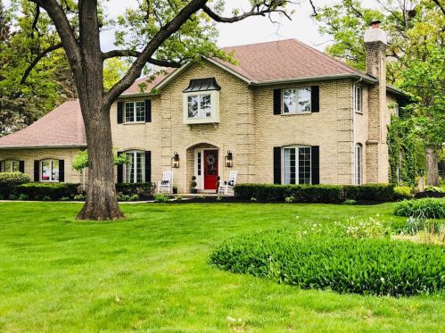 70 Horseshoe Ln, Lemont IL  60439-9118 exterior