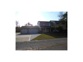2410 Claus Rd, Vermilion, OH 44089-3508