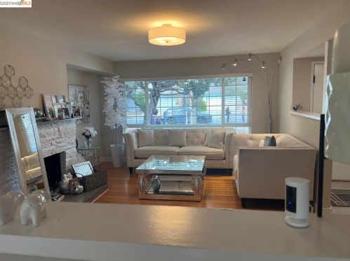 1744 Silverwood Dr, San Jose, CA 95124-3831