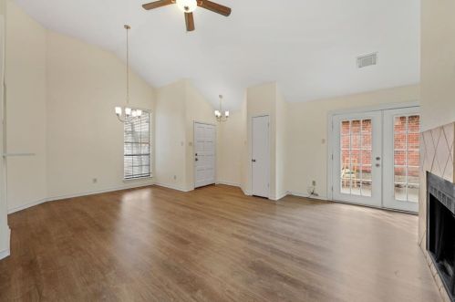 6905 Hickory Crk, Plano TX  75023-2044 exterior