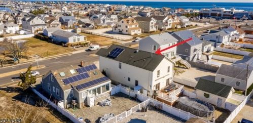 32 Parkway, Point Pleasant Beach, NJ 08742-3270