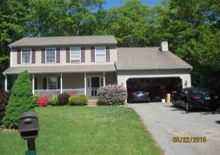 19 Taddei Ct, Chesterfield, CT 06370-1682