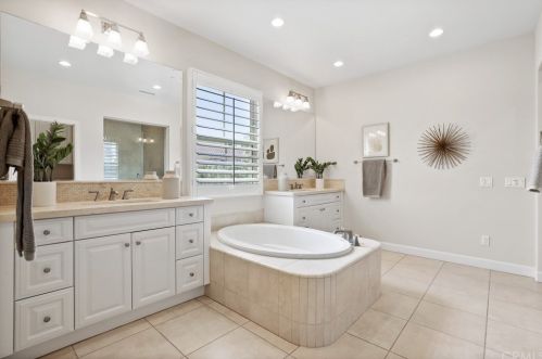 24 Constantine, Irvine CA  92620-3547 exterior