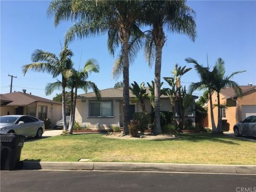 8322 Comolette St, Downey, CA 90242-4402