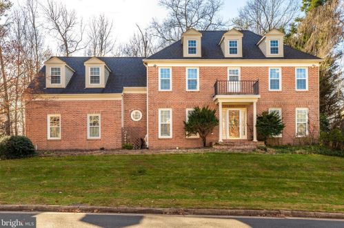 6808 Compton Heights Cir, Clifton, VA 20124-2605