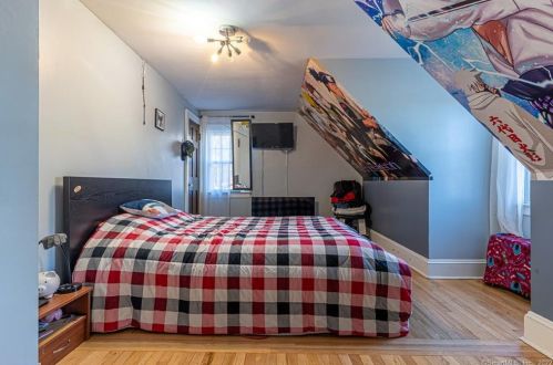 7 Cheshire Rd, Wallingford CT  06492-3023 exterior