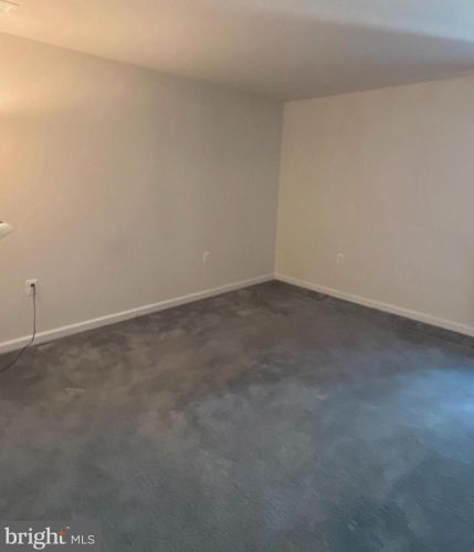 118 Un Rdg Dr, Charles Town WV 25414-4937 exterior