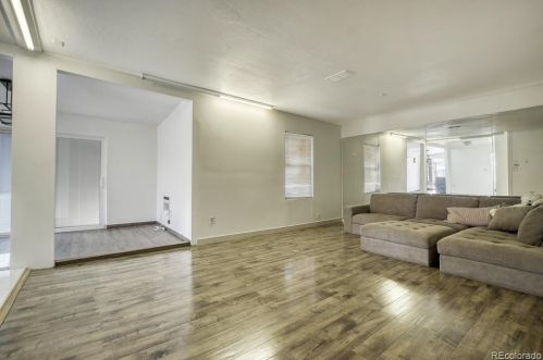 616 Perry St, Denver, CO 80204-3044