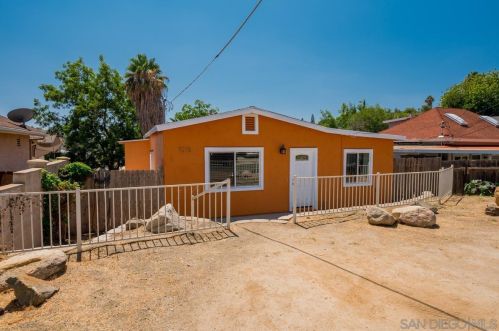 7515 Mount Vernon St, Lemon Grove, CA 91945-3212