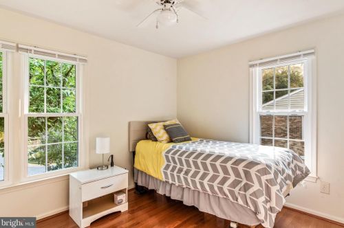 9620 Hillock Ct, Springfield VA  22015-3115 exterior