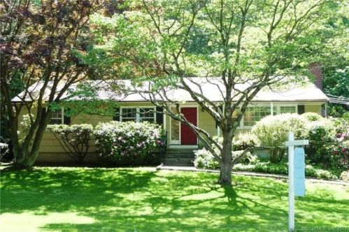 5 Oriole Dr, Norwalk, CT 06851-5608