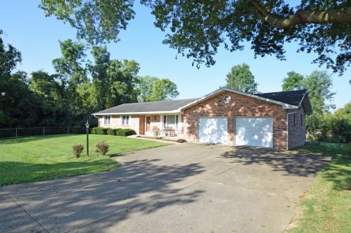3909 Beverly Dr, Cincinnati, OH 45245-2501