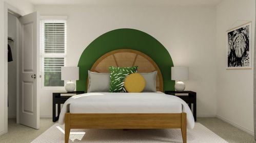 825 Powell St, Uhland, TX 78640-6062