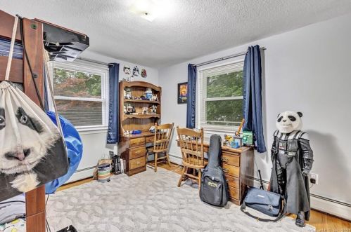 24 Morgan Dr, Wallingford CT  06492-2641 exterior