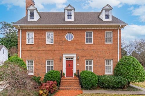 25 Battle Ridge Pl, Atlanta, GA 30342-2450
