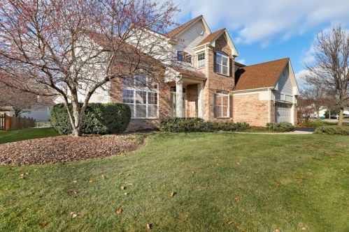 496 Cliffwood Ln, Gurnee, IL 60031-5668