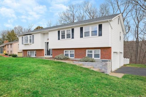 55 Brookview Dr, Glastonbury, CT 06033-1424