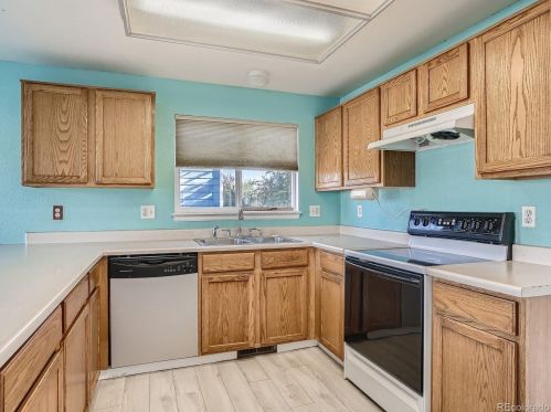 5224 Dearborn St, Denver CO 80011-6922 exterior