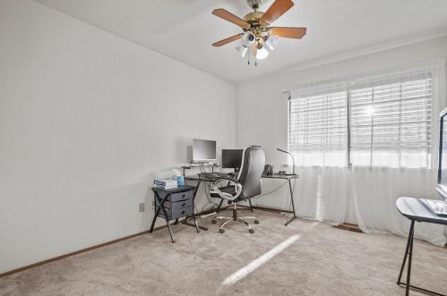 2024 Bailey Dr, Modesto CA  95355-9160 exterior