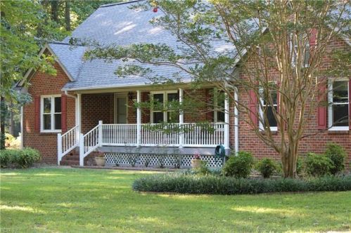 3412 Landing Dr, Chesapeake, VA 23322-3138