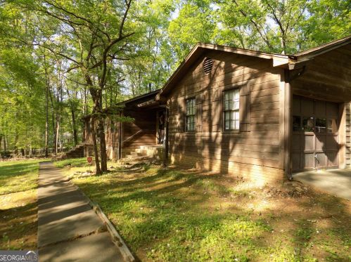 73 Ramblewood Dr, Silver Creek, GA 30173-2335