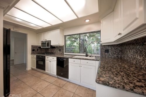 15 Flores, Irvine CA  92612-2604 exterior