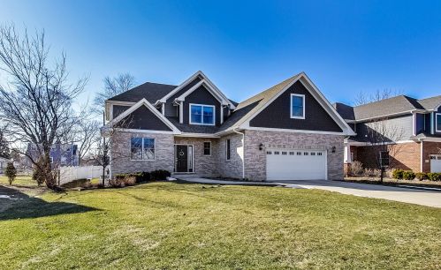 5328 8th Ave, Burr Ridge, IL 60525