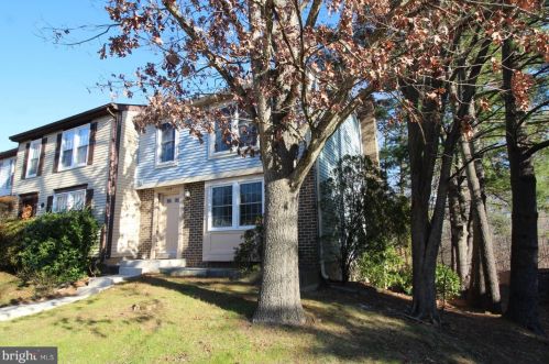 7319 Glendower Ct, Springfield VA  22153-1115 exterior