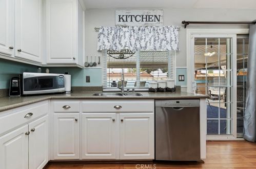 10331 Palmento Dr, Riverside CA  92505-1550 exterior
