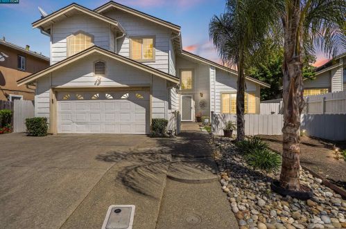 8727 Deer Creek Cir, Stockton, CA 95210-4458