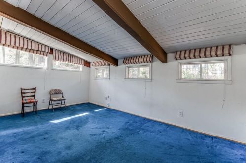 6227 Hunting Creek Rd, Atlanta GA  30328-3322 exterior