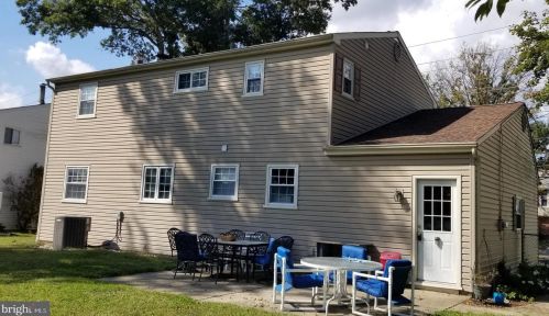 8120 Wyndam Rd, Camden, NJ 08109-3216