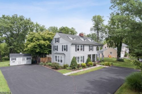 1462 Valley Rd, Millington, NJ 07946-1603