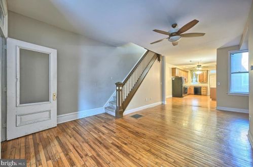 264 Delaware St, Harrisburg, PA 17102-2265