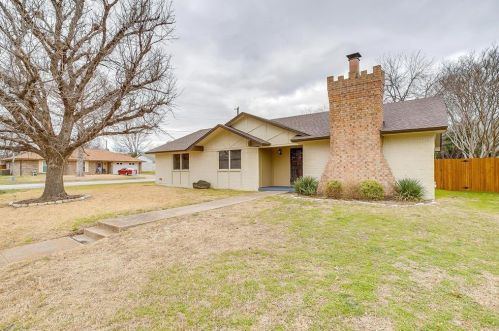 1201 Juniper Ln, Fort Worth TX  76126-2709 exterior