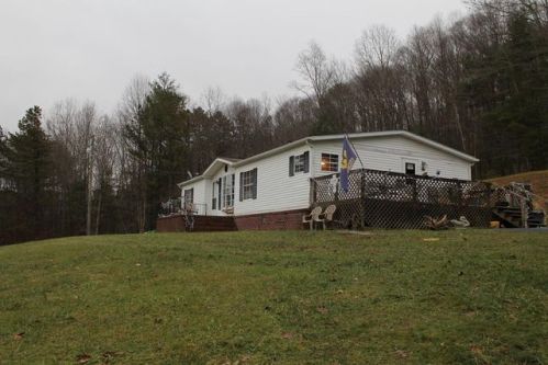 1375 White Pine Dr, Bland, VA 24315-5440
