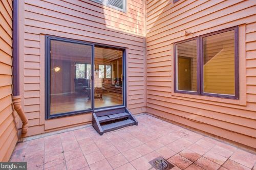 59 Sayre Dr, Princeton NJ  08540-5825 exterior