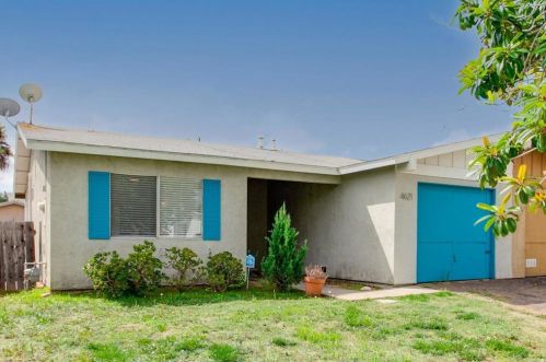 4621 Calle Del Palo, Oceanside CA  92057-5217 exterior