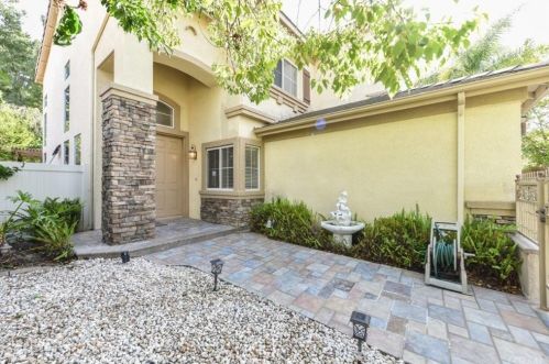 8774 Banner Ridge Dr, Anaheim CA  92808-1665 exterior