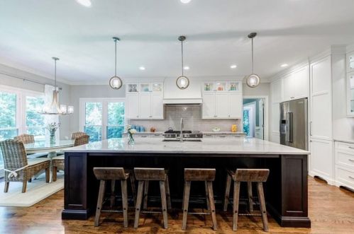 4743 Dunwoody Club Dr, Atlanta GA  30350-5305 exterior