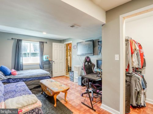 365 Chickamauga Dr, Harpers Ferry WV 25425-3633 exterior