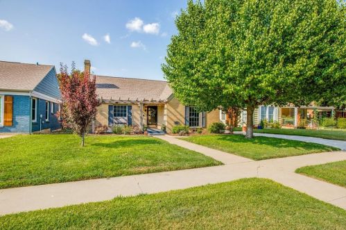 4216 Locke Ave, Fort Worth TX  76107-5520 exterior