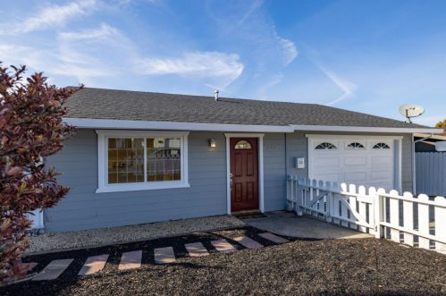 1693 Goodwin St, Seaside, CA 93955-4411